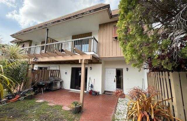 6845 NW 169th St - 6845 Northwest 169th Street, Country Club, FL 33015