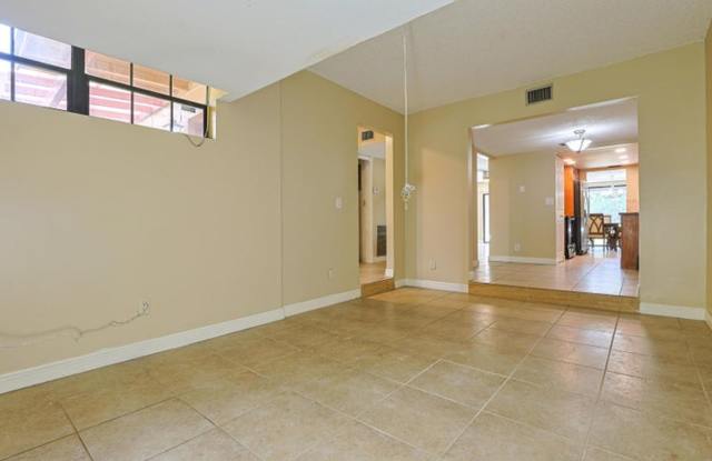 2794 NW 80TH Avenue 2794, Sunrise, FL 33322 - 2414 Gallery 4