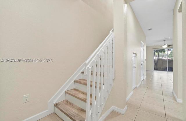 8989 SW 17th Ct Gallery 4