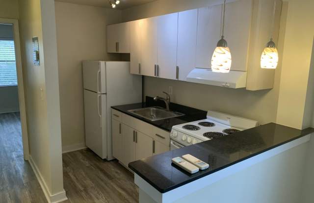 1917 Frankfort Ave unit: 2 photos photos