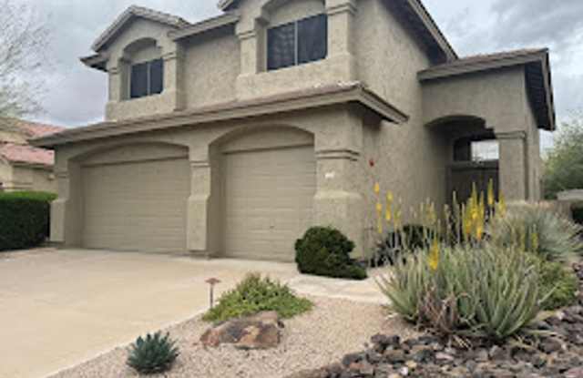 Luxury Scottsdale Rental with Chef’s Kitchen  3-Car Garage photos photos