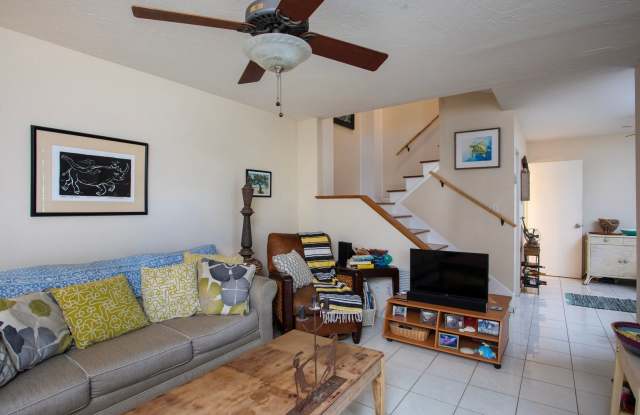 3 Bedroom 1 bath and 2 half Baths with a guest Cottage Furnished with a Private Pool photos photos
