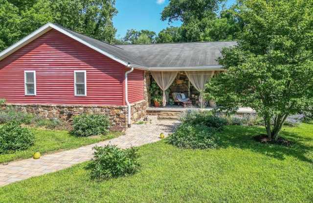 1106 W Countryside Lane - 1106 West Countryside Lane, Bloomington, IN 47403