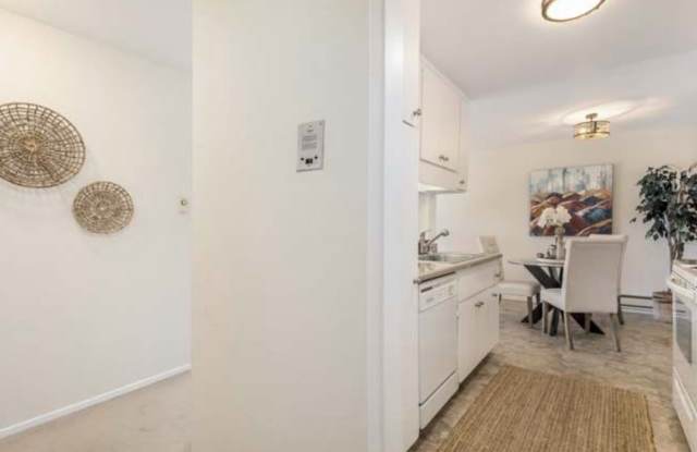 1333 Webster St Apt A314 Gallery 4