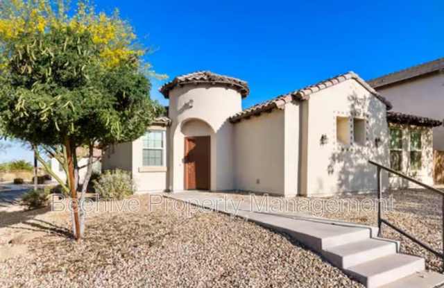 2927 N Augustine photos photos