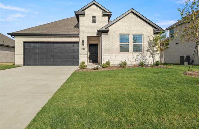 2113 Maple Ridge Drive Gallery 1
