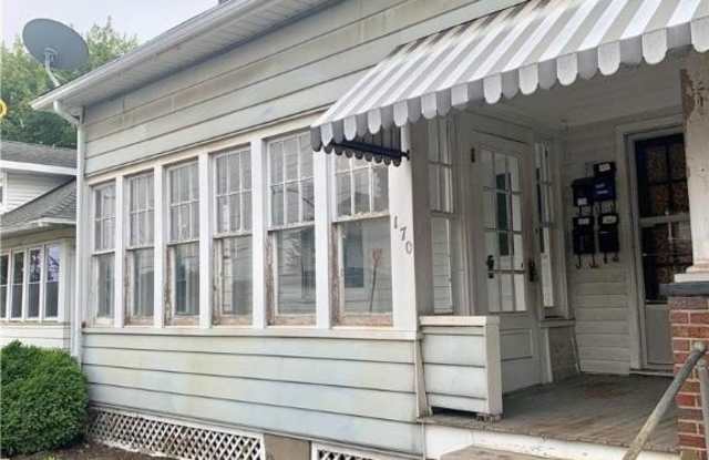 170 N Broadway photos photos