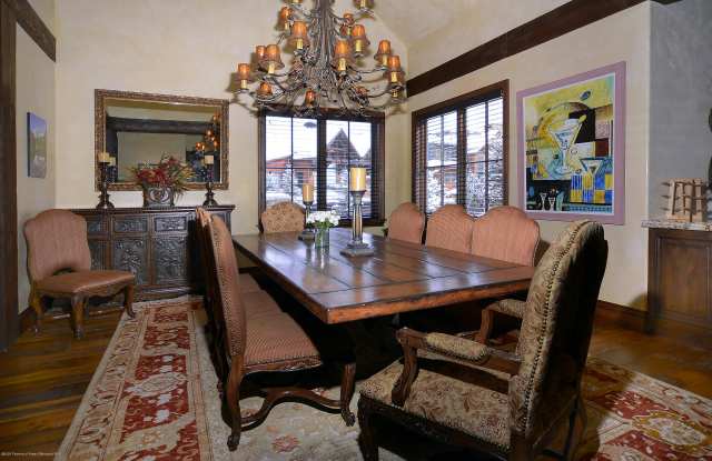 202 Prospector Road Gallery 4
