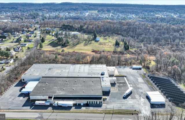 190 W WALNUT Lane - 190 Walnut Lane, Schuylkill County, PA 17901