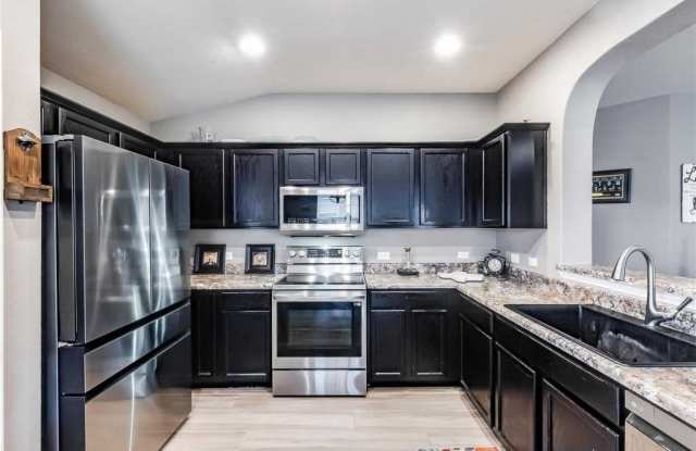 1613  Wedgewood TRL - 1613 Wedgewood Trail, Lockhart, TX 78644