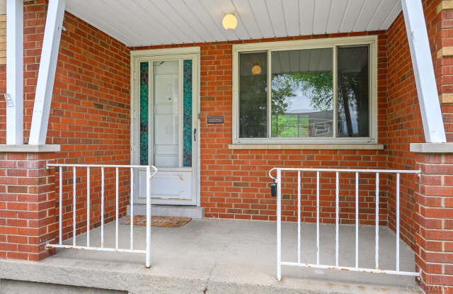 1723 Tuxworth Avenue Gallery 4