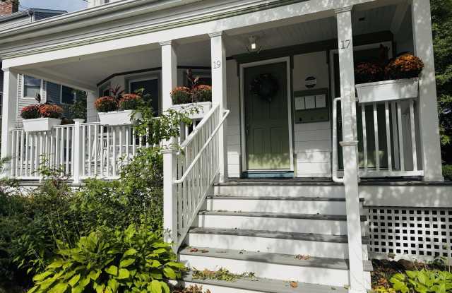 17 Cottage Street Gallery 2