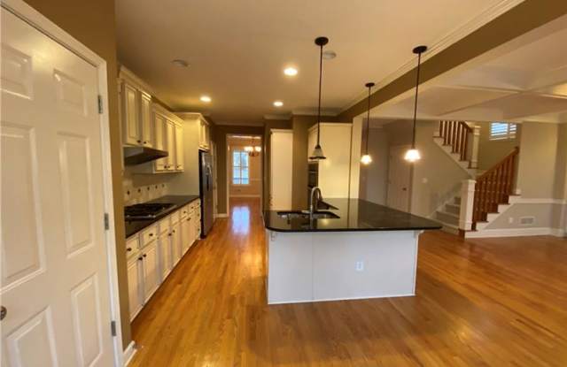 6146 Queens River Drive Gallery 2