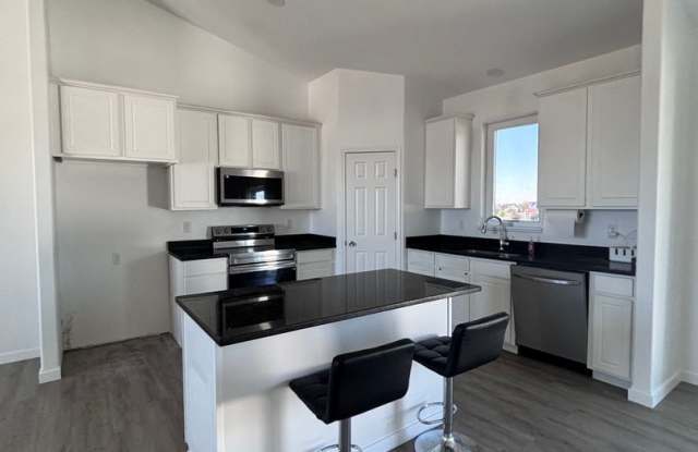 5 Bedroom Home - Stonebridge Farms Gallery 4