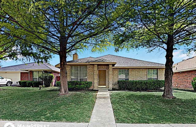 1237 Nancy Lane - 1237 Nancy Lane, Lancaster, TX 75134