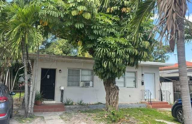 1743 NW 15th St photos photos