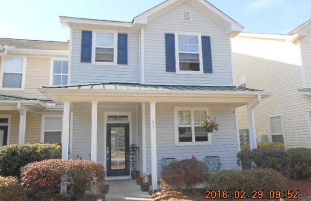 Fully Renovated Three-Bedroom, Two and a half Bath w/ Garage Town Home - Bluffton Park Available 8/17/2026 photos photos