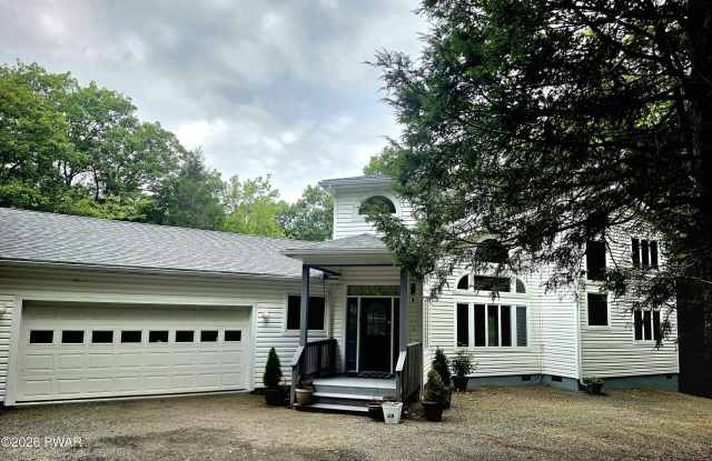 142 Eisenhower Drive Gallery 2
