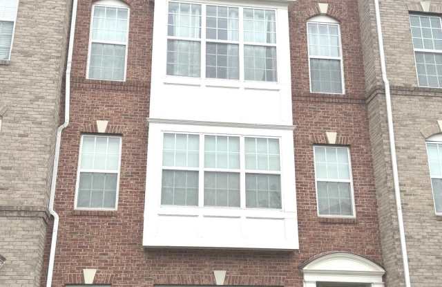 6285 ASTER HAVEN Circle Gallery 1