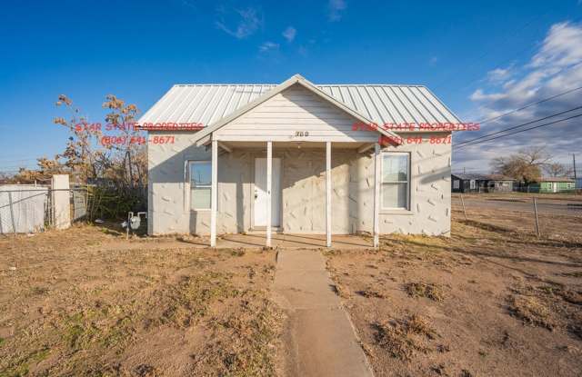 2 Bed + Office! - 300 North McMasters Street, Amarillo, TX 79106