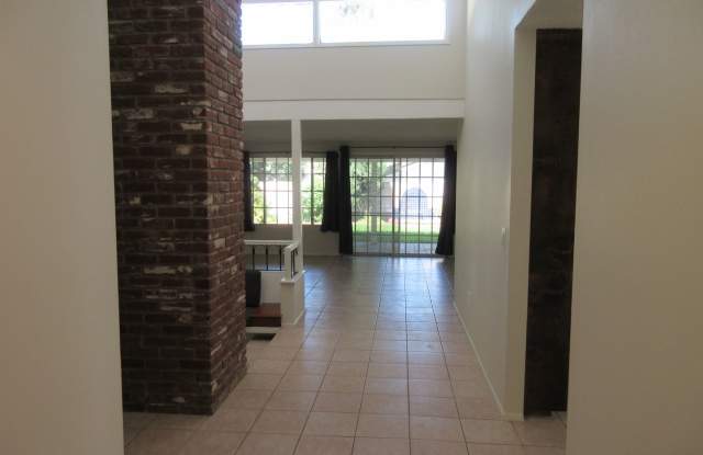 Duggan Property Management, Inc presents, Gorgeous home in Porter Ranch On Braemore Rd. Gallery 4