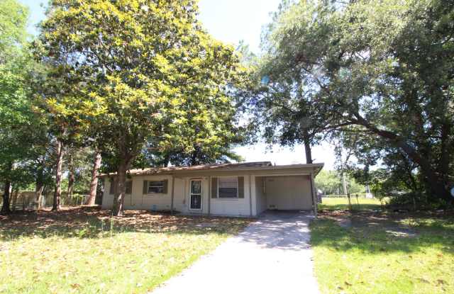 3827 NE 13th Dr photos photos