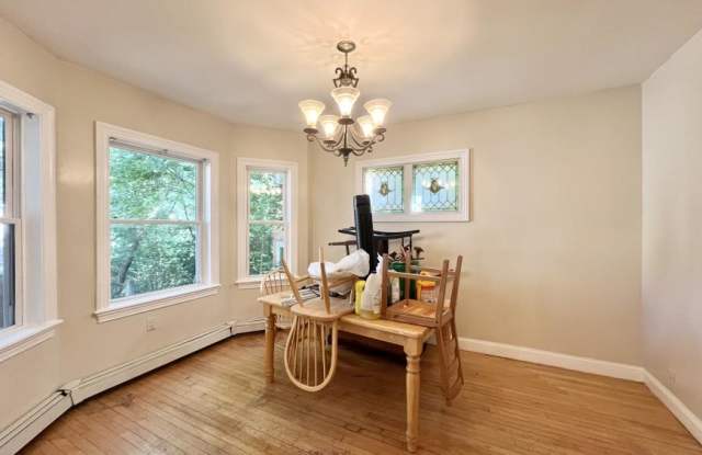 19 Park View St. Gallery 4