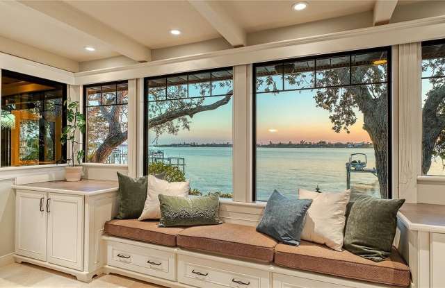 421 WATERSIDE Lane Gallery 2