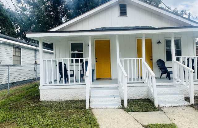 2141 Poppy Street photos photos