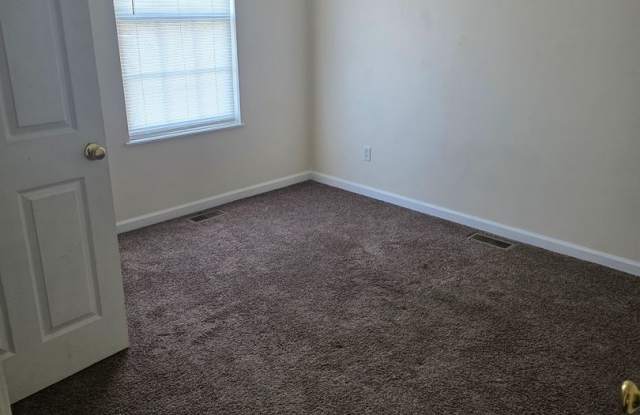 2 Bed / 1 Bath Downstairs Apartment photos photos