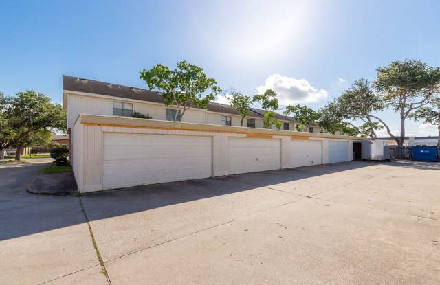 Ridgeway Townhomes on Burnham Drive Gallery 4