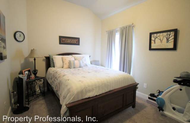 1209 Old FM 306 Gallery 4