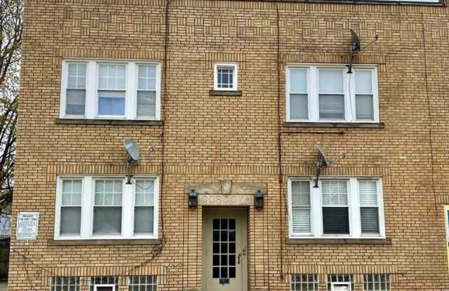 1673 Cordova Avenue unit: 4 - 1673 Cordova Avenue, Lakewood, OH 44107