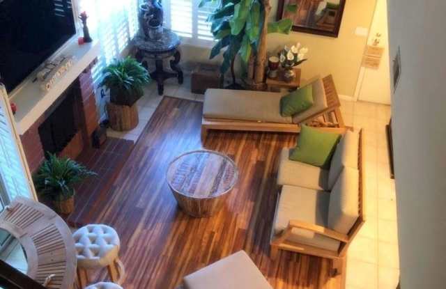 10704 Esmeraldas Gallery 4