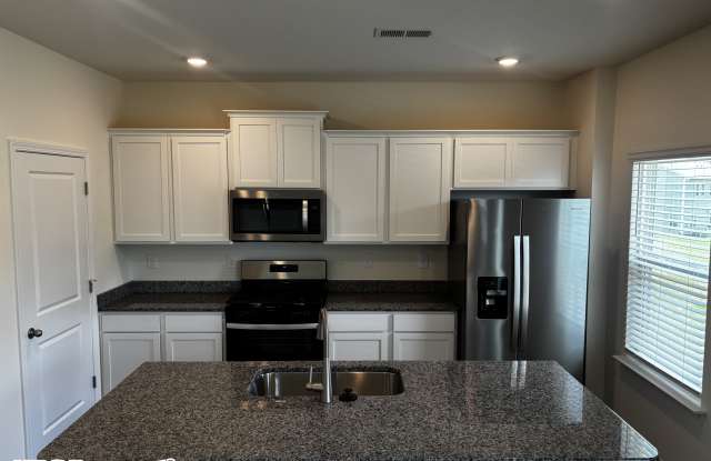935 Utopia Ln. Gallery 4