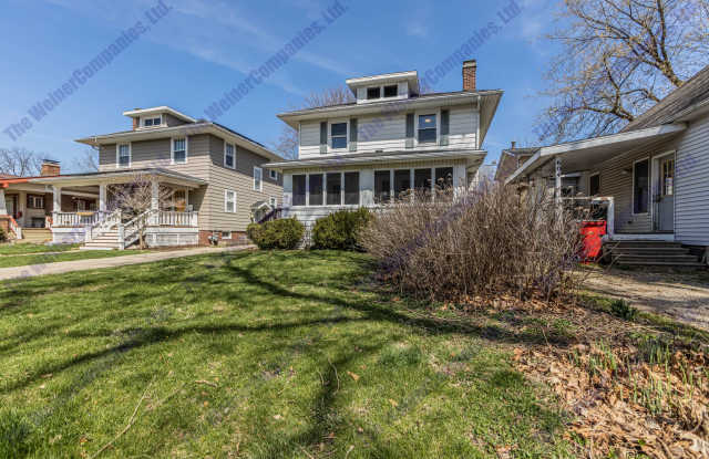 3-Bedroom/1-Bathroom Home – Sublease Available September 1st 2026! Gallery 3