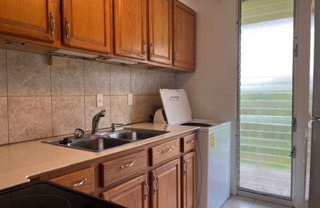 Waikalani Woodlands - 2 bedroom, 1 baths, 2 parking stalls - Avail now! Gallery 3