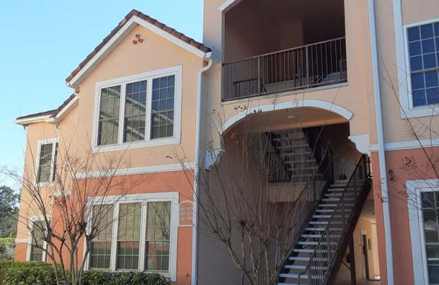 Annual unfurnished 2/2 condo in luxury development near Legacy Trail and Siesta Key. photos photos