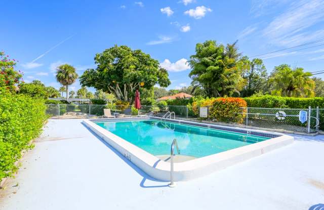 ***2BED/2BATH***PALM RIVER***PERFECT LOCATION***FAMILY FRIENDLY***NORTH NAPLES*** photos photos