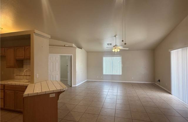 3674 N Willow Road Gallery 4