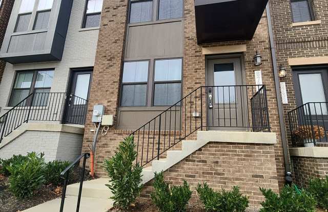 6730 Belcrest Rd photos photos