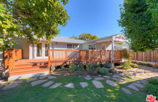 2641 GLENDON Avenue - 2641 Glendon Avenue, Los Angeles, CA 90064