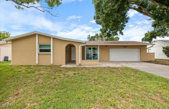 818 PLUM TREE LANE photos photos