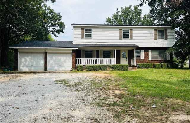 Nice Home in North Fayetteville Gallery 1