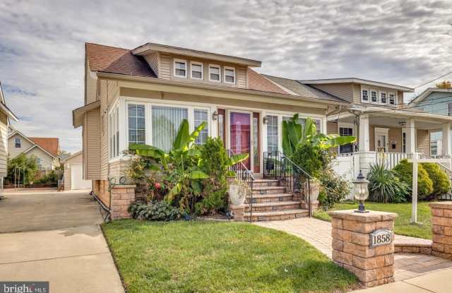 1858 47TH Street photos photos