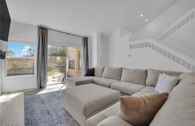 6940 Emerald Springs Lane Gallery 3
