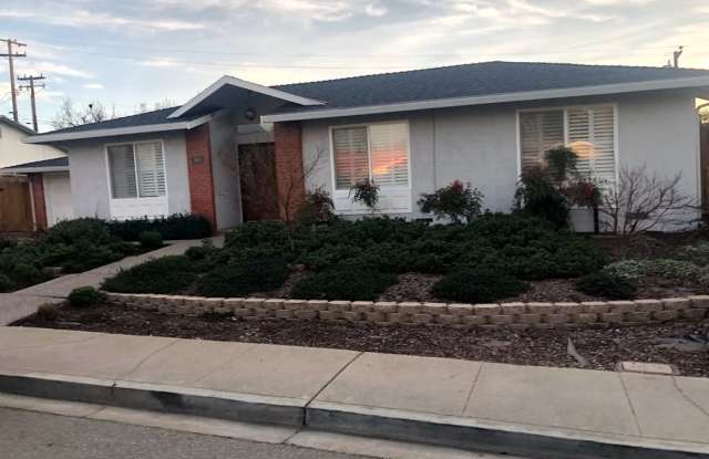 Wonderful Single Story Home in Carriage Square Neighborhood of Walnut Creek Gallery 2