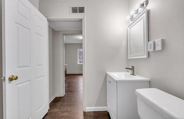 2120 Robin Street - 4 Gallery 2