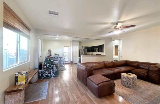976 Aspen Cliff Drive Gallery 2