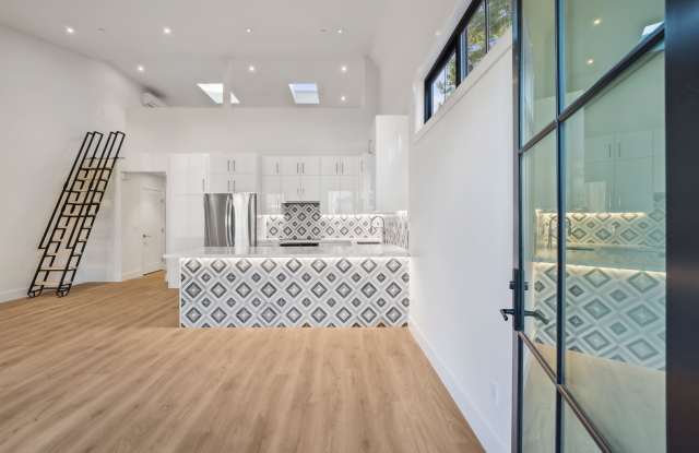 Luxury New Construction in Downtown North (Palo Alto) - 160 Tasso Street, Palo Alto, CA 94301